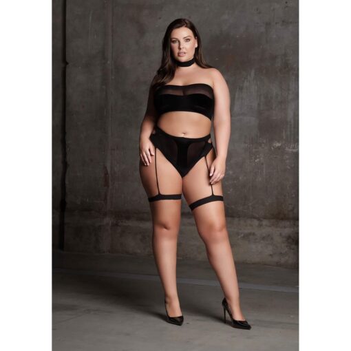 Ananke xii - three piece with choker, bandeau top and pantie with garters - plus size - obrazek 6