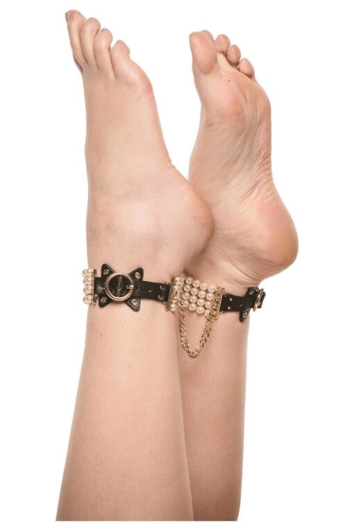 Guilty pleasure ballroom pearl ankle cuffs - obrazek 3