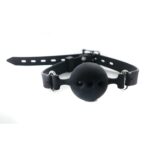Breathable silicone ball gag with adjustable straps. - obrazek 2