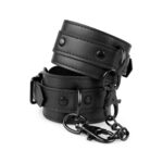 Bedroom fantasies - faux leather handcuffs black - obrazek 5